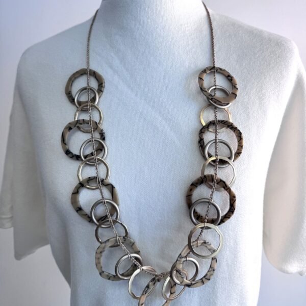 colgante aros marron